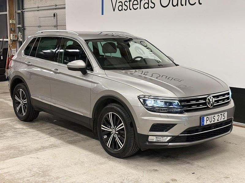 Silver (tungsten silver metallic) Begagnad 2017 VW Tiguan GT SUV | 209 900 kr (Marknadspris) - Bild 1/3