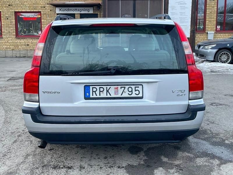 Begagnad Volvo V70 200 HK (147 kW) 2000 Ljusgrå Kombi