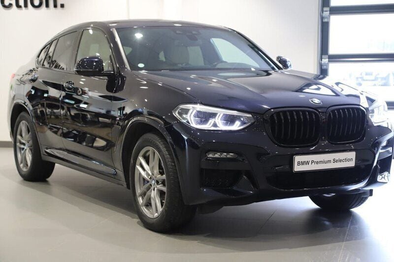 Svart Begagnad 2021 BMW X4 M Sport SUV | 529 000 kr - Bild 1/3