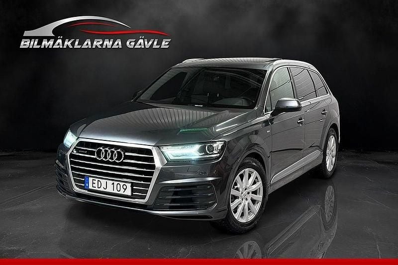 Grå Begagnad 2015 Audi Q7 S-Line SUV | 299 999 kr (Marknadspris) - Bild 1/4