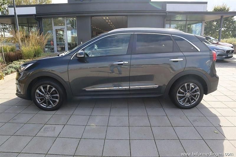 Grå samma som bilen Begagnad 2021 Kia e-Niro 2 SUV | 229 900 kr (Marknadspris) - Bild 1/4