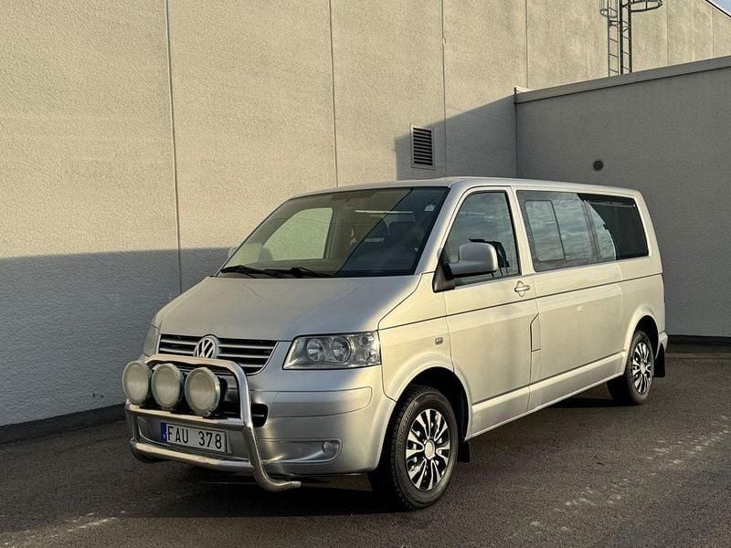 Silver Begagnad 2008 VW Caravelle Comfortline Minibuss | 97 000 kr (Bra pris) - Bild 1/4