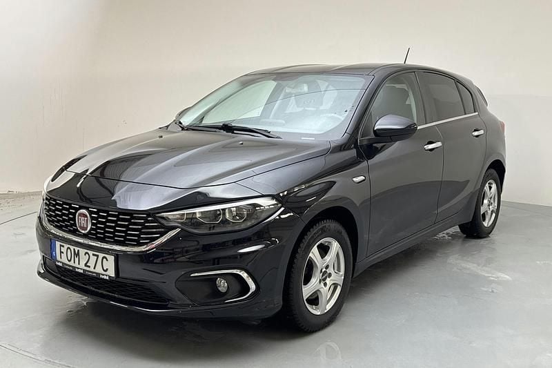 Begagnad Fiat Tipo 120 HK (88 kW) 2020 Svart