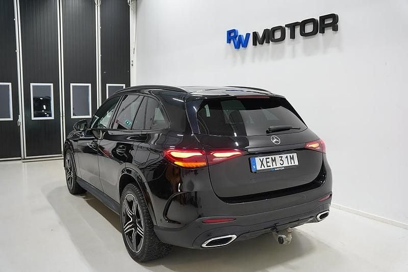 Begagnad Mercedes GLC300e AMG 204 HK (150 kW) 2023 Svart SUV