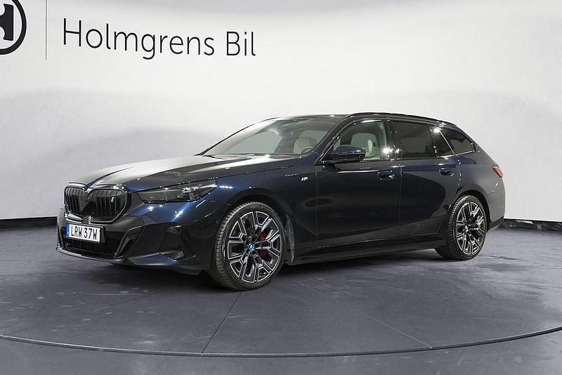 Begagnad BMW i5 M Sport 289 kW (394 HK) 2024 Svart Sedan