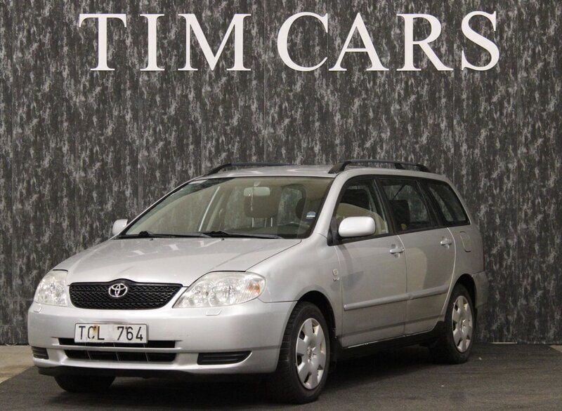 Silver Begagnad 2001 Toyota Corolla Kombi | 19 999 kr (Marknadspris) - Bild 1/4