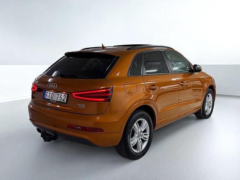 Begagnad Audi Q3 Comfort 170 HK (125 kW) 2013 Orange SUV