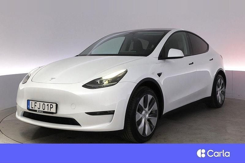 Vit Begagnad 2023 Tesla Model Y Long Range AWD SUV | 453 900 kr - Bild 1/4
