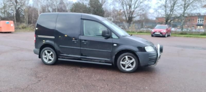Svart Begagnad 2007 VW Caddy Minibuss | 24 900 kr (Marknadspris) - Bild 1/4