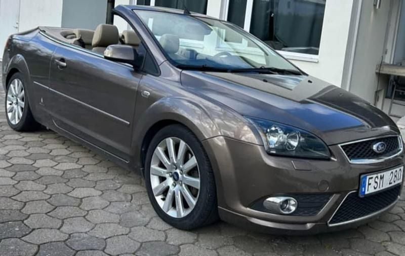 Grå Begagnad 2007 Ford Focus Cabriolet Cab | 45 000 kr - Bild 1/4
