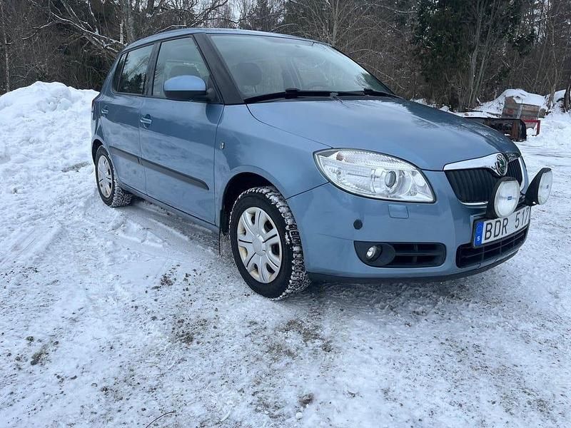 Begagnad Skoda Fabia 69 HK (50 kW) 2008 Grå