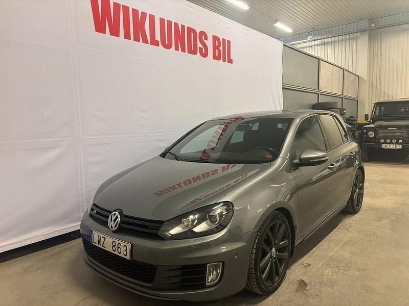 Grå Begagnad 2011 VW Golf VII GTD Halvkombi | 119 900 kr (Dyr) - Bild 1/4