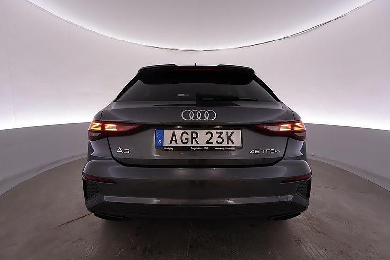 Begagnad Audi A3 e-tron S-Line 150 HK (110 kW) 2021 Grå Halvkombi