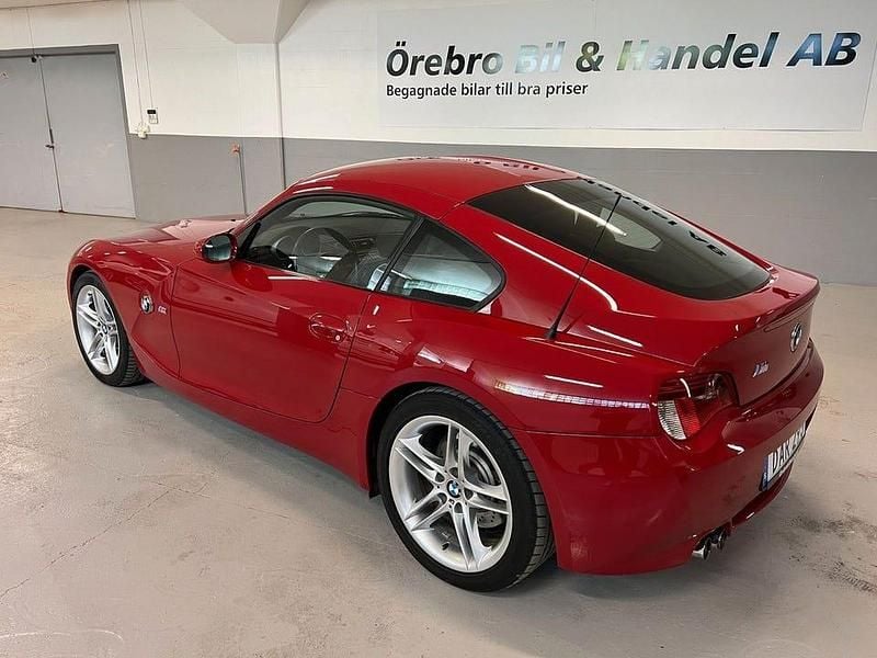 Begagnad BMW Z4 M 343 HK (252 kW) 2006 Röd Sportkupé