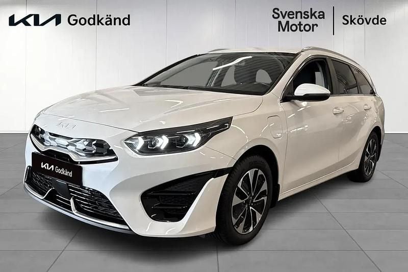 Vit Begagnad 2022 Kia Ceed Sportswagon Advance Kombi | 269 200 kr (Lite dyr) - Bild 1/4