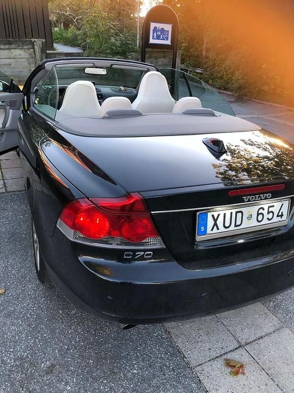 Begagnad Volvo C70 220 HK (161 kW) 2006 Cab