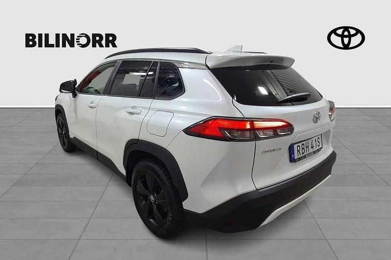Begagnad Toyota Corolla Cross Style 200 HK (147 kW) 2024 Vit SUV