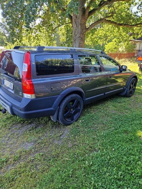 Grå Begagnad 2007 Volvo XC70 Summum SUV | 53 000 kr (Lite dyr) - Bild 1/4