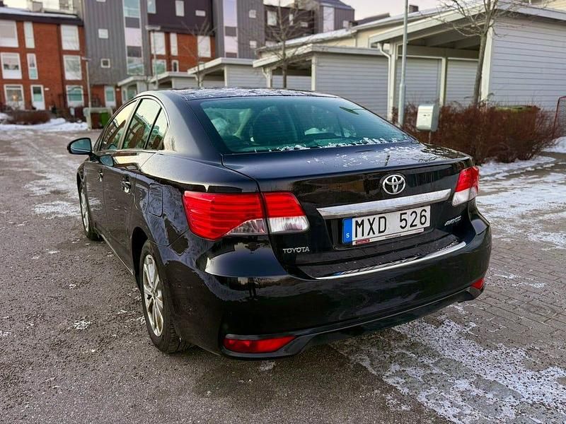 Begagnad Toyota Avensis 124 HK (91 kW) 2012 Sedan