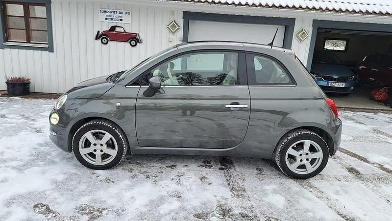 Begagnad Fiat 500 Lounge 69 HK (50 kW) 2017 Grå Halvkombi