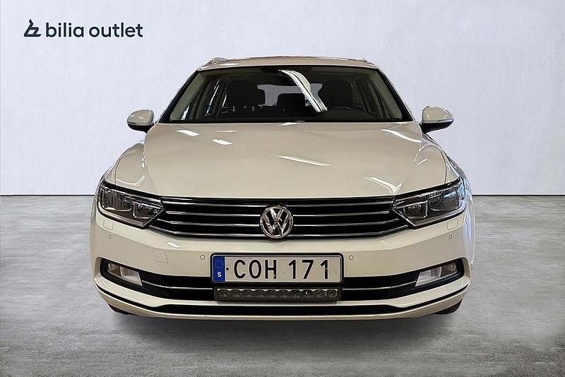 Begagnad VW Passat 150 HK (110 kW) 2018 Vit Kombi