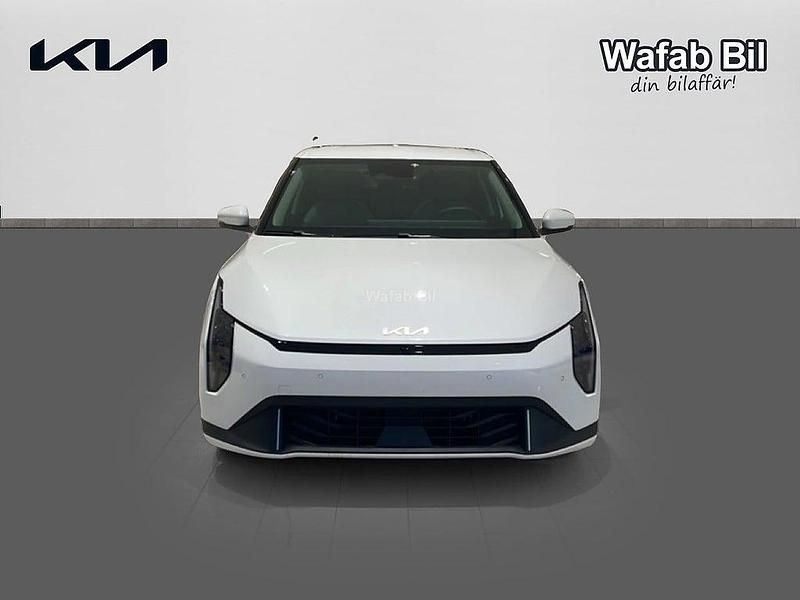 Vit Ny 2026 Kia EV4 Halvkombi | 495 523 kr - Bild 1/4