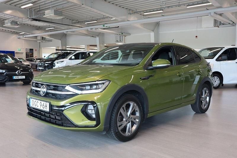 Grön Begagnad 2022 VW Taigo R-line SUV | 259 800 kr (Marknadspris) - Bild 1/4