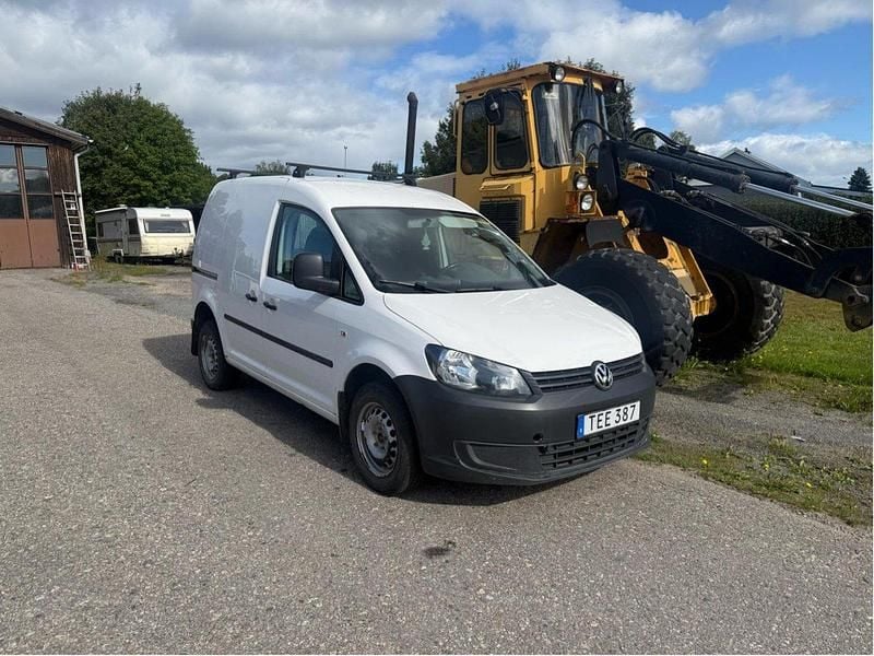 Vit Begagnad 2015 VW Caddy Minibuss | 129 900 kr (Marknadspris) - Bild 1/1