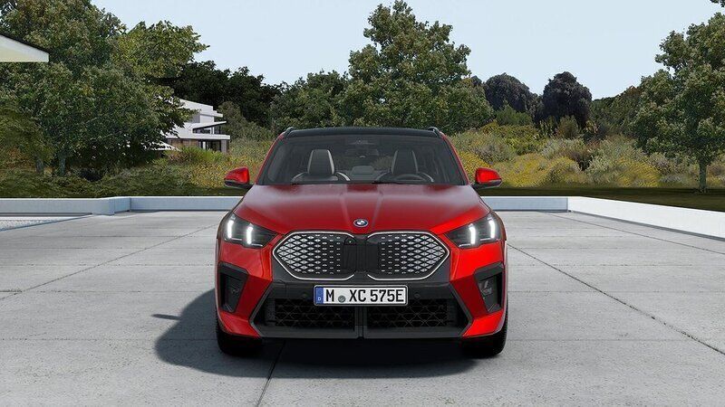 Begagnad BMW iX2 Comfort Edition 230 kW (313 HK) 2023 Röd/orange SUV