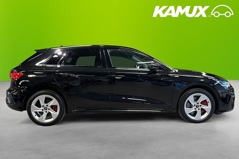 Begagnad Audi A3 Sportback e-tron 2023 Svart Halvkombi