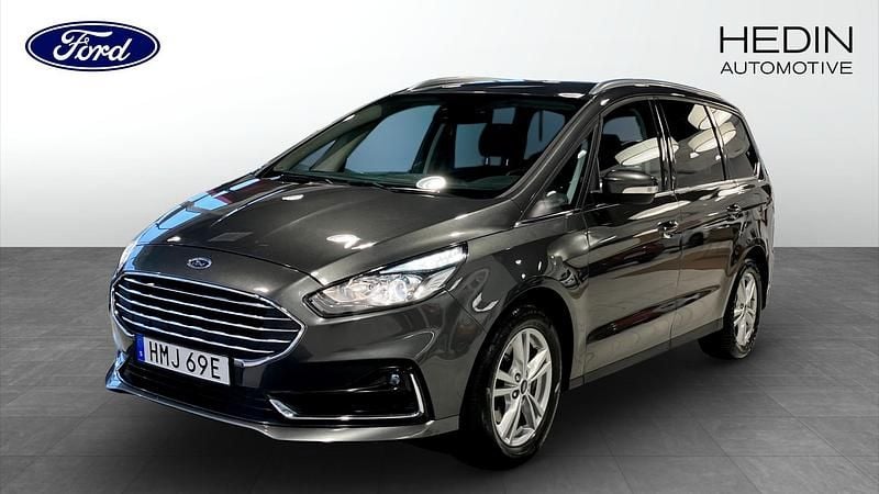 Grå (grey) Begagnad 2022 Ford Galaxy Minibuss | 339 000 kr - Bild 1/4