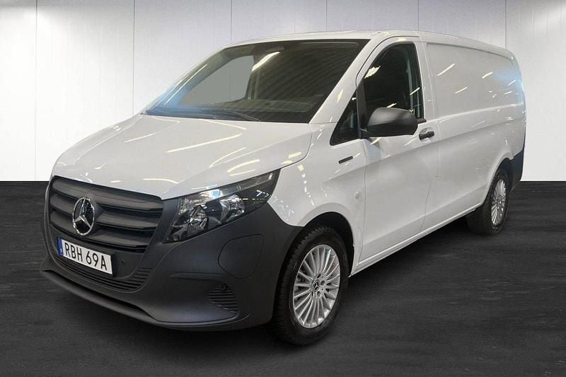 Vit (white) Ny 2025 Mercedes e-Vito Minibuss | 624 875 kr (Bra pris) - Bild 1/4