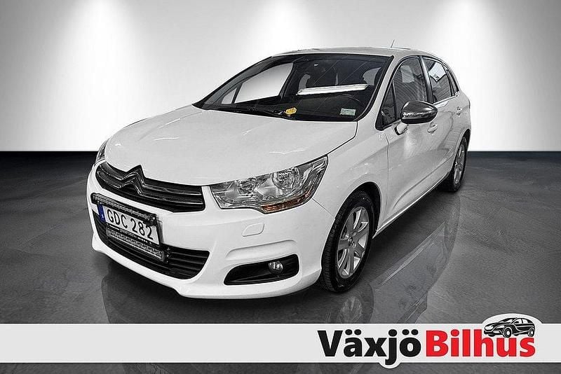 Vit Begagnad 2014 Citroën C4 Halvkombi | 59 900 kr (Marknadspris) - Bild 1/4