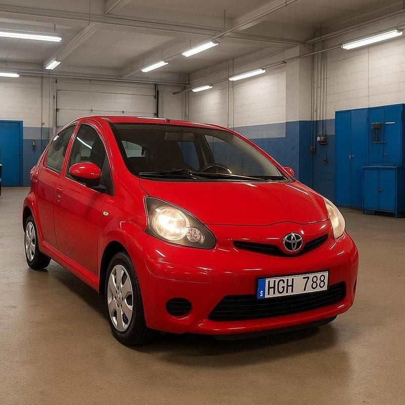 Röd Begagnad 2007 Toyota Aygo Halvkombi | 25 500 kr (Marknadspris) - Bild 1/4