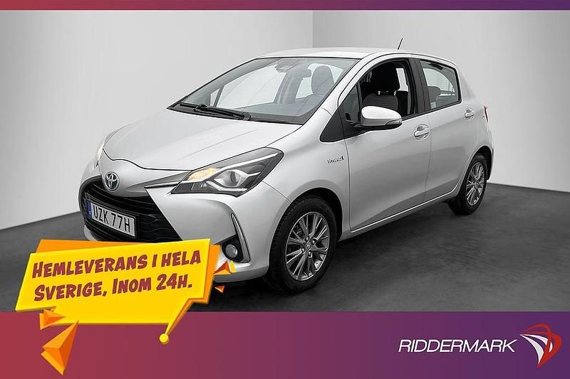 Begagnad Toyota Yaris Hybrid Active 101 HK (74 kW) 2019 Silver Halvkombi