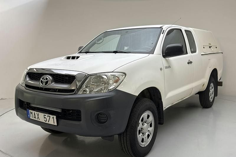 Vit Begagnad 2011 Toyota HiLux Pickup | 119 000 kr - Bild 1/4