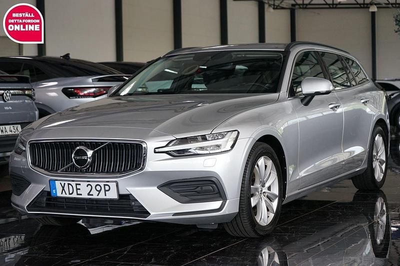 Silver Begagnad 2022 Volvo V60 Momentum Kombi | 269 500 kr (Bra pris) - Bild 1/4