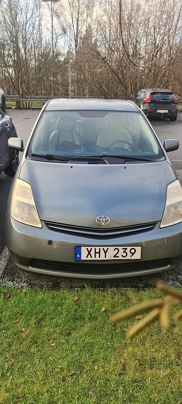 Begagnad Toyota Prius 112 HK (82 kW) 2004 Halvkombi