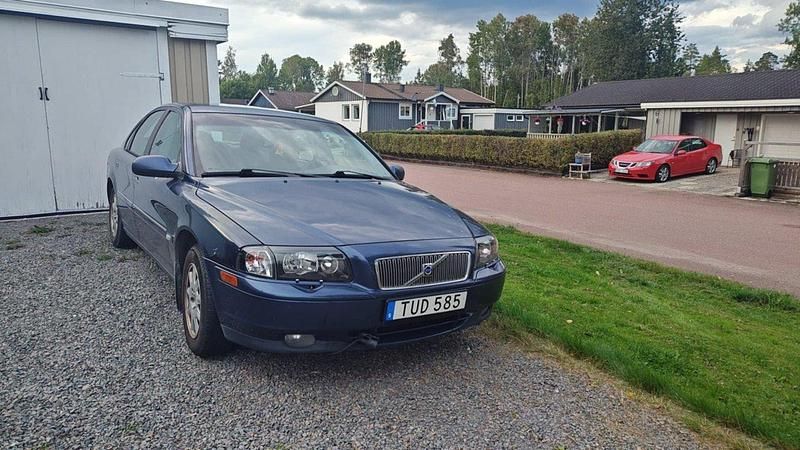 Blå Begagnad 2003 Volvo S80 Sedan | 12 000 kr (Bra pris) - Bild 1/4