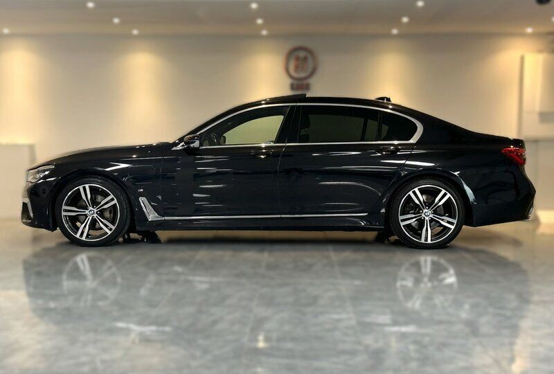 Begagnad 2018 BMW 740 M Sport Sedan | 419 000 kr - Bild 1/4