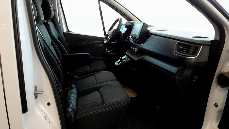 Begagnad Renault Trafic 150 HK (110 kW) 2025 Minibuss