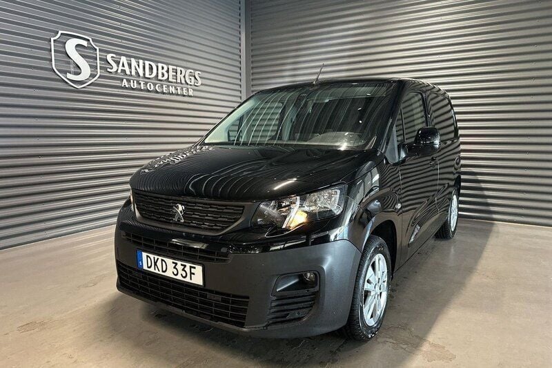 Svart Begagnad 2022 Peugeot Partner Minibuss | 248 500 kr (Dyr) - Bild 1/4