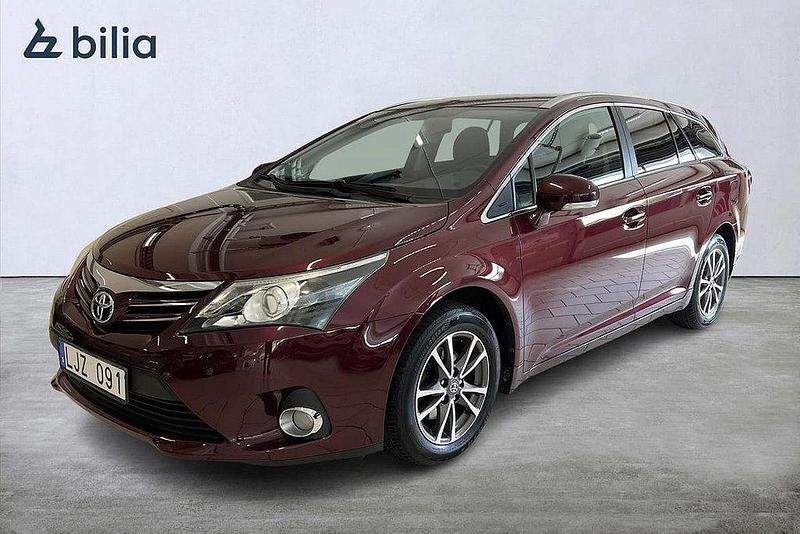 Mörkröd Begagnad 2011 Toyota Avensis Business Edition Kombi | 114 900 kr (Lite dyr) - Bild 1/4