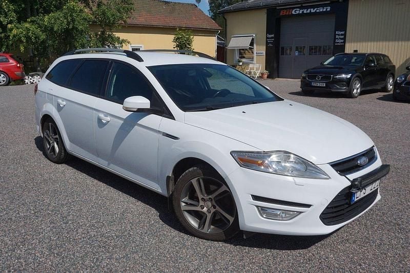 Vit Begagnad 2011 Ford Mondeo Kombi | 44 900 kr (Marknadspris) - Bild 1/4