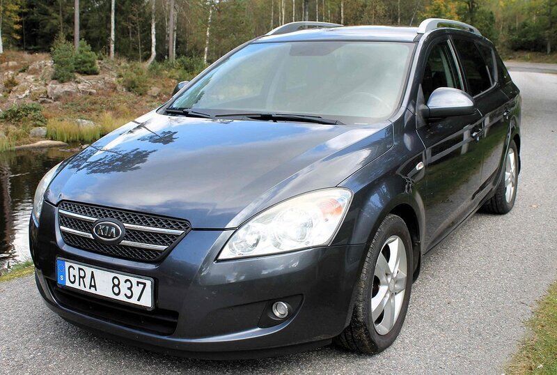 Grå Begagnad 2007 Kia Ceed Sportswagon 4 Kombi | 35 000 kr - Bild 1/4