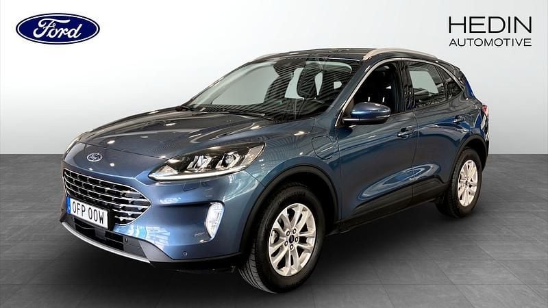 Blå (blue) Begagnad 2022 Ford Kuga Titanium SUV | 244 900 kr (Marknadspris) - Bild 1/4