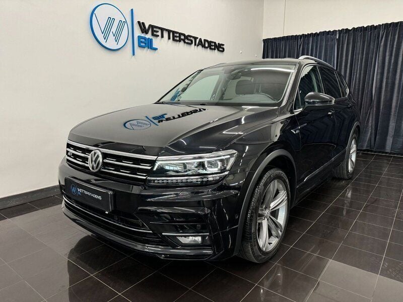 Svart Begagnad 2019 VW Tiguan Allspace R-line SUV | 299 900 kr (Marknadspris) - Bild 1/4