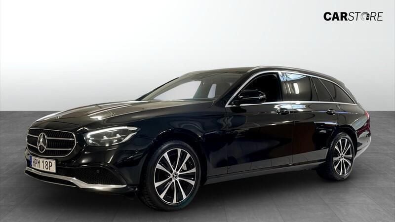 Svart (black) Begagnad 2021 Mercedes E300 Avantgarde Kombi | 314 900 kr (Marknadspris) - Bild 1/4