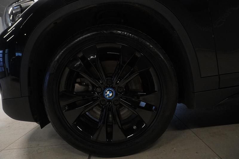 Begagnad BMW X1 Sport Line 125 HK (91 kW) 2022 Svart SUV