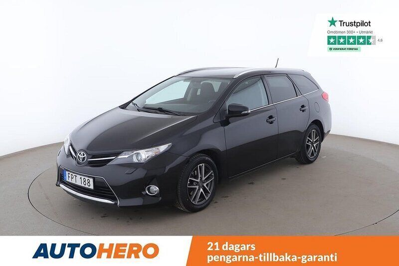 Svart Begagnad 2015 Toyota Auris Touring Sports Kombi | 131 000 kr (Bra pris) - Bild 1/4